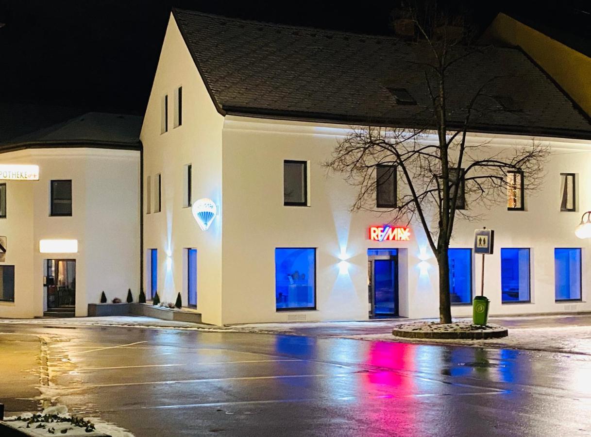 White Inn - Ferienwohnung Mit Terrasse Murzzuschlag Ngoại thất bức ảnh