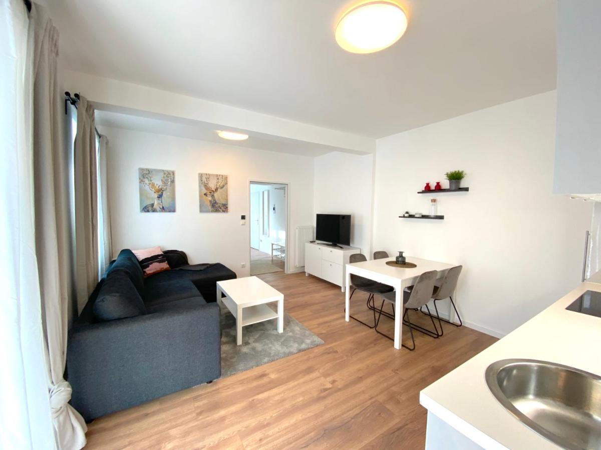 White Inn - Ferienwohnung Mit Terrasse Murzzuschlag Ngoại thất bức ảnh