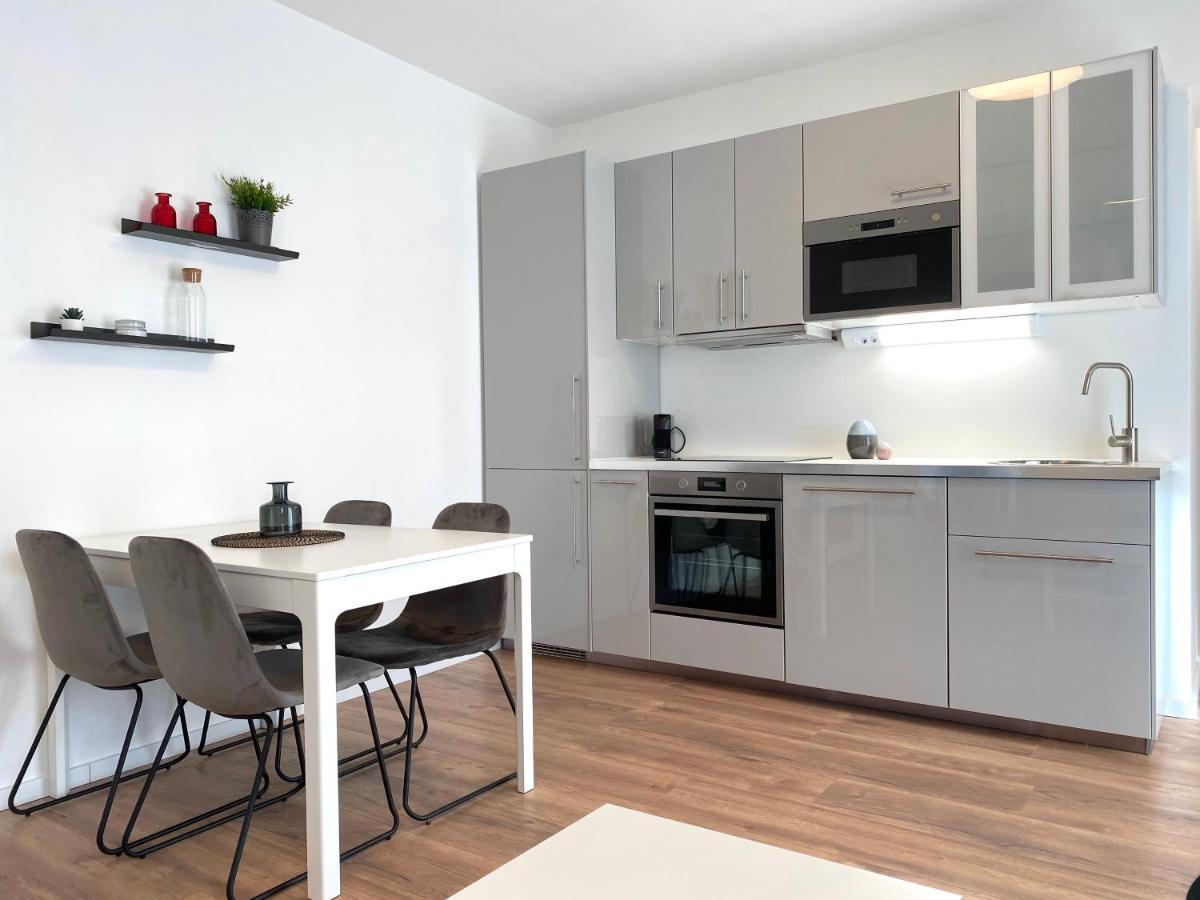 White Inn - Ferienwohnung Mit Terrasse Murzzuschlag Ngoại thất bức ảnh